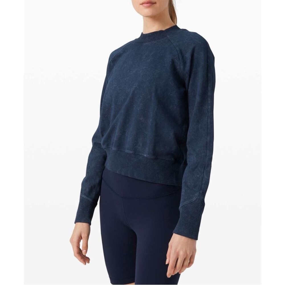 NWOT Lululemon Ready to Roll Crew